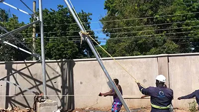 Torres tubulares de acero para telecomunicaciones de tres patas<