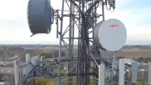 Torre de acero tubular de 3 patas