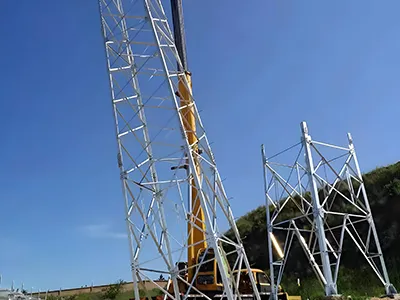 Torre angular de acero de 4 patas de 40m