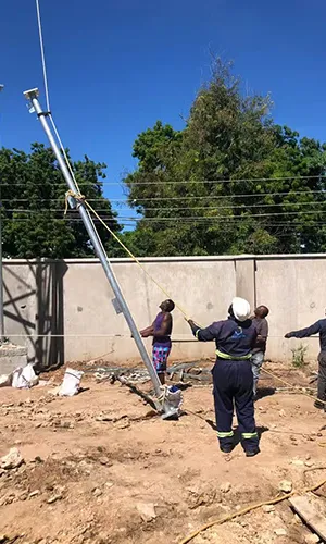 Torre de comunicación tubular de acero de 3 patas