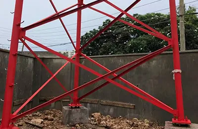 Torre tubular de acero de 3 patas de 50m