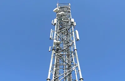 Torre tubular de acero de 4 patas de 30m