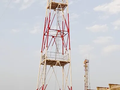 Torre de acero tubular de4 patas de40m