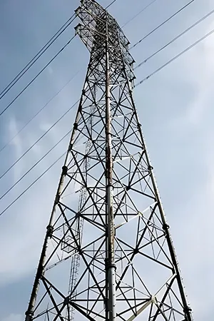 Torre de iluminación angular de acero de 4 patas